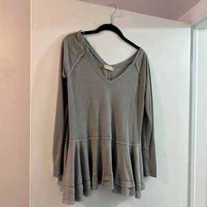 Altard state top flowy blouse comfy thermal v neck with frill at the bottom